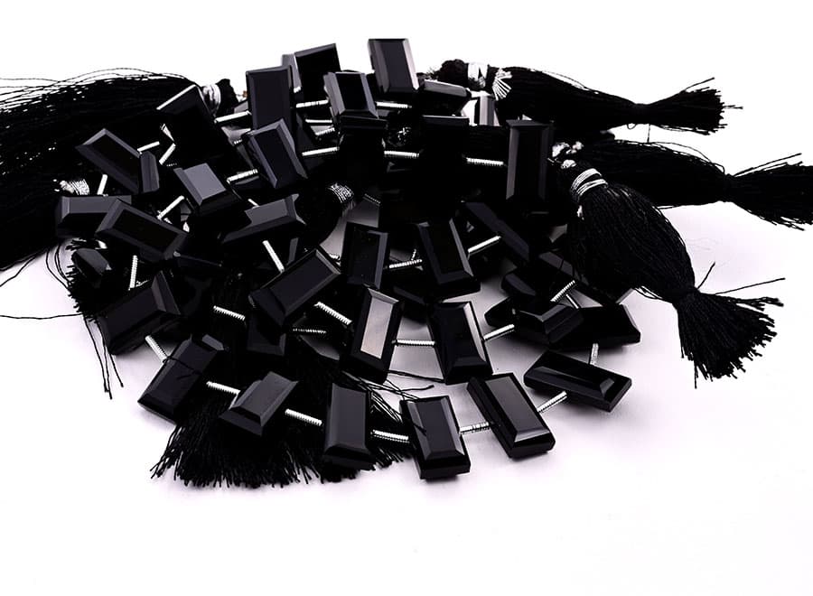 Black Onyx 8x16mm Faceted Rectangle Center Drill, additional view