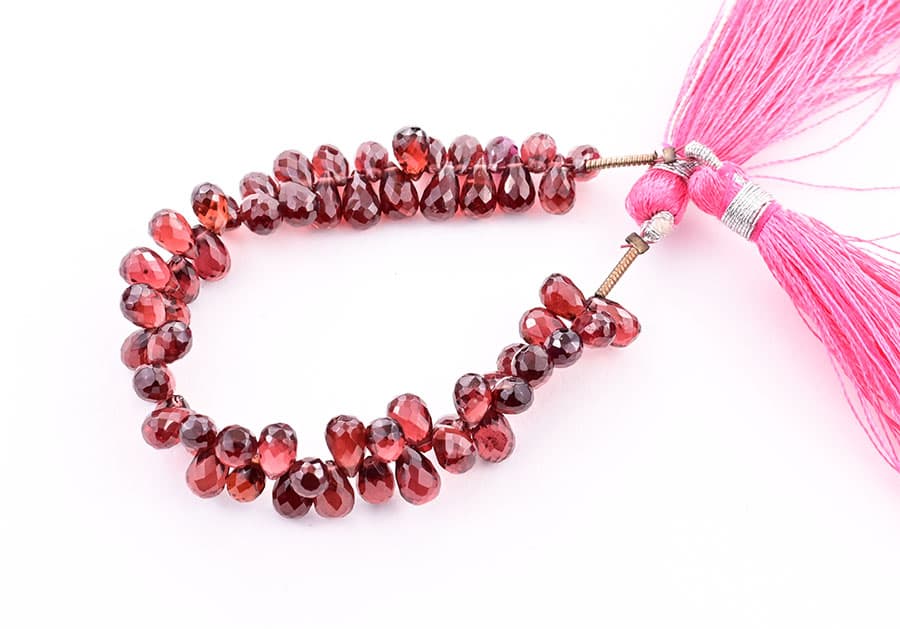 Garnet (Red) 4X6mm Faceted Tear Drops (Calibrated), additional view